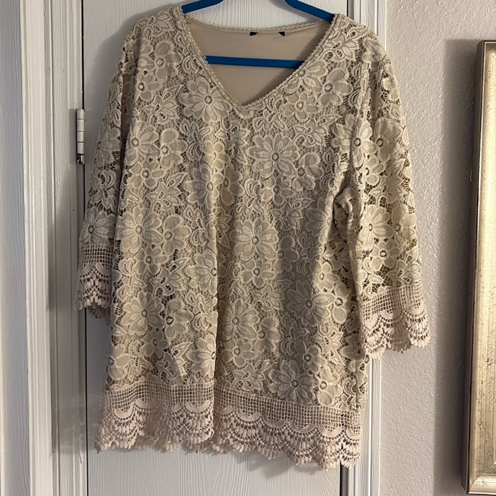 Beautiful beige 3/4 sleeve lace blouse